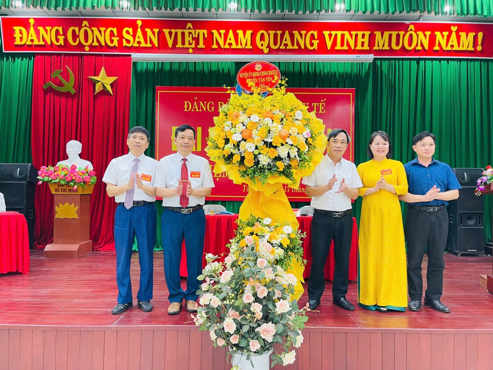 ĐẢNG BỘ TRUNG TÂM Y TẾ HUYỆN TÂN YÊN TỔ CHỨC THÀNH CÔNG ĐẠI HỘI LẦN THỨ II, NHIỆM KỲ 2025 – 2030